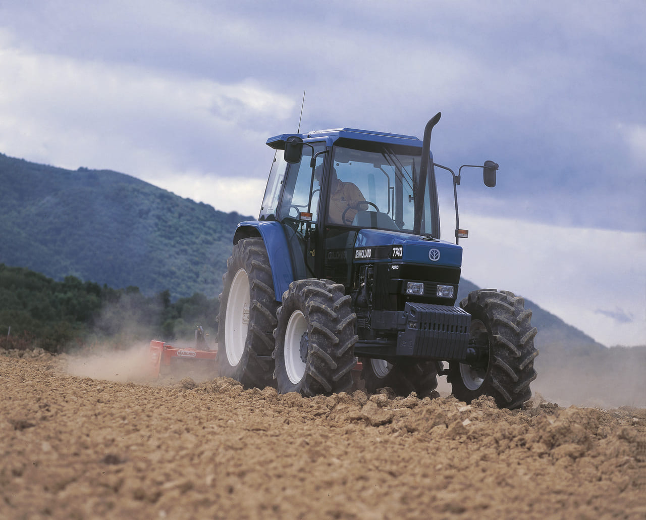 Tractor Ford–New Holland Serie 40 con motor PowerStar de gran cilindrada